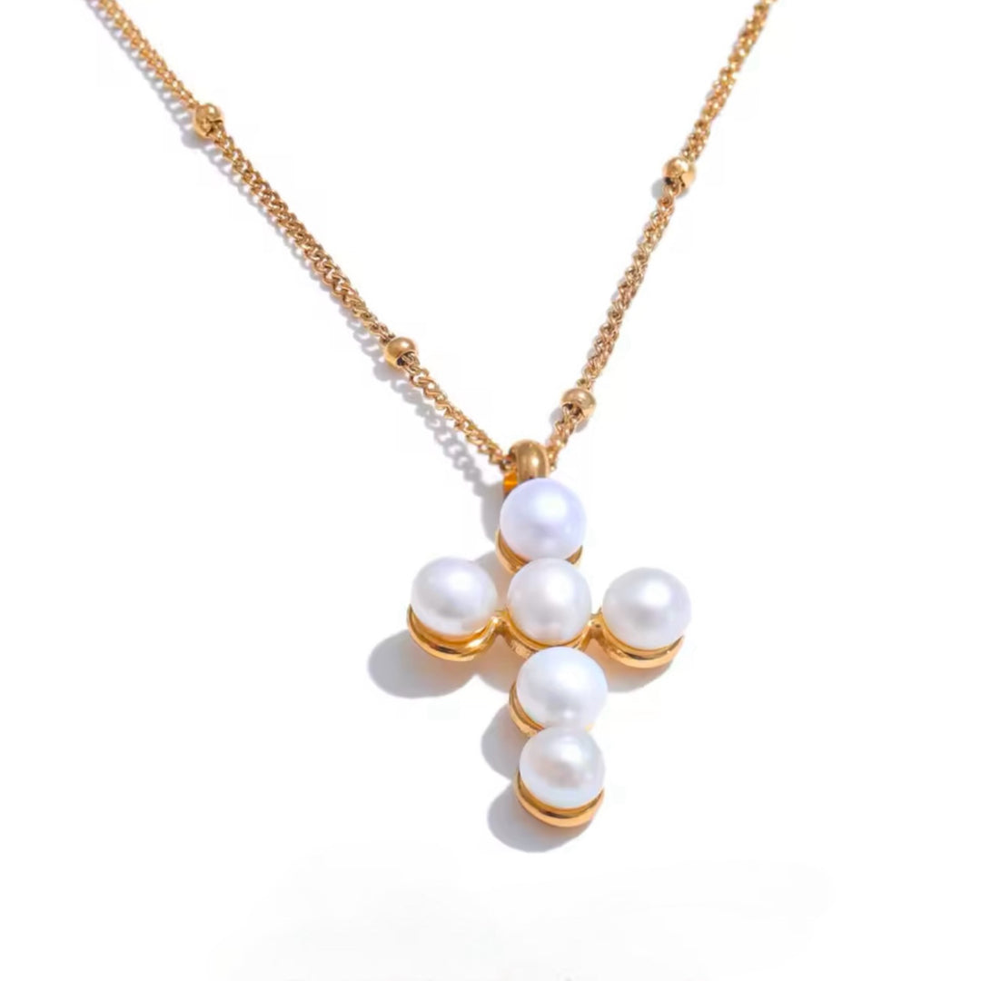 Seni Pearl Cross Necklace