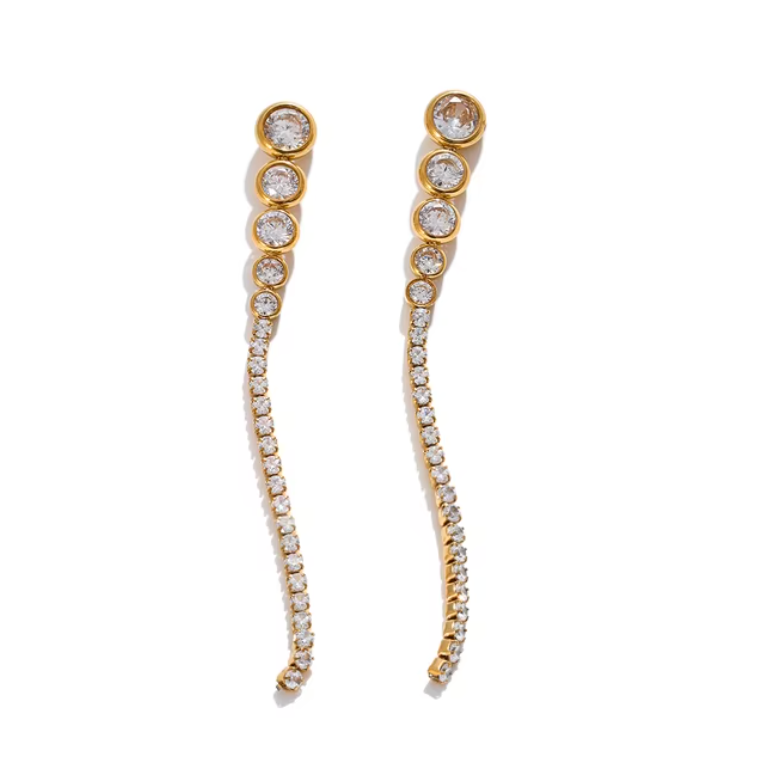 Mera Dangle Earrings