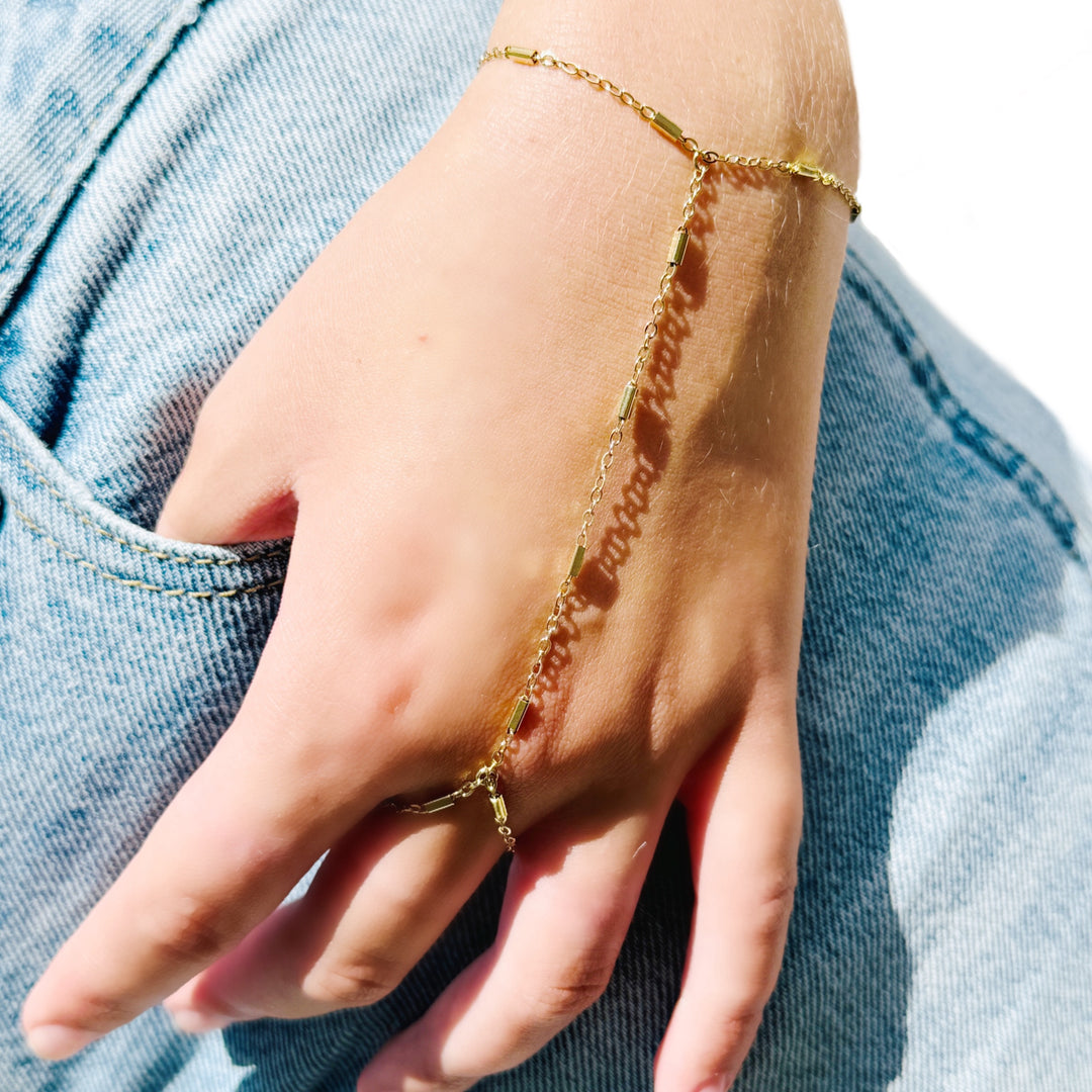 Sienna Bar Hand Chain