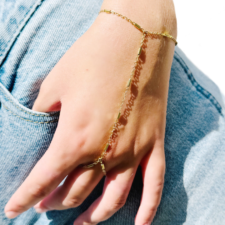 Sienna Bar Hand Chain