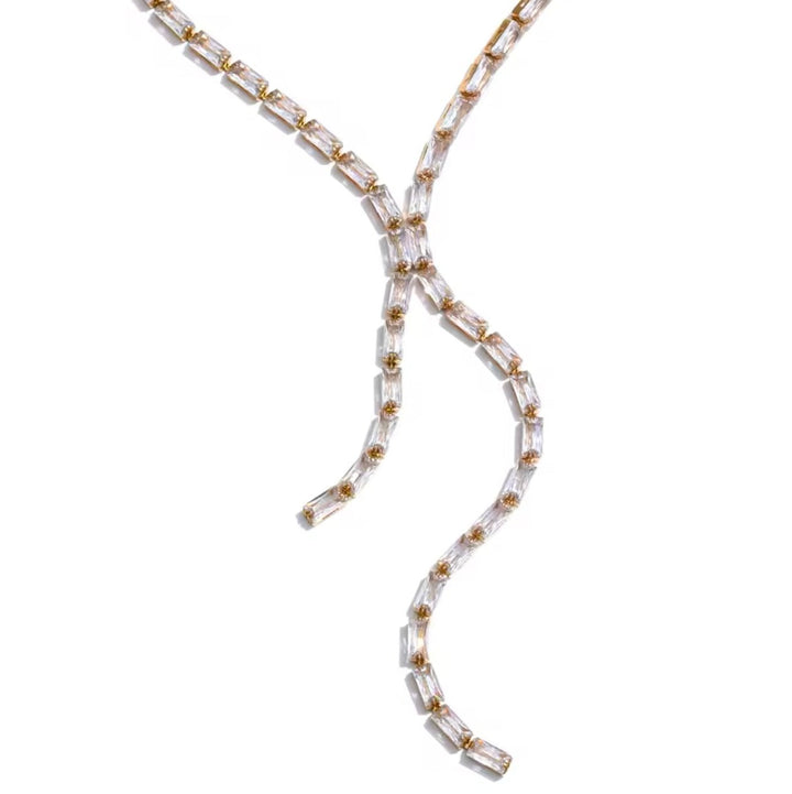Anda Baguette Y Necklace