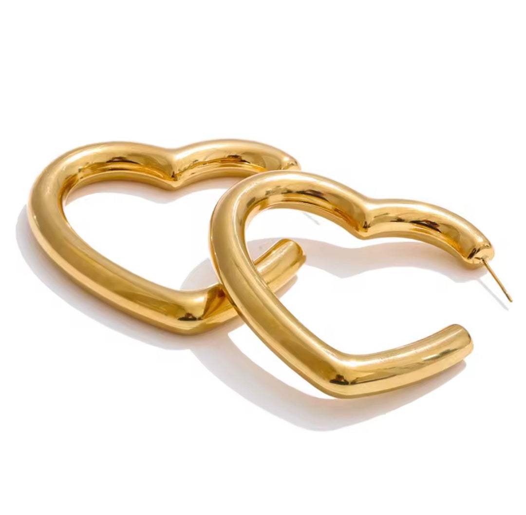 Farrah Heart Earrings