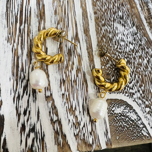 Aditi Pearl Earrings