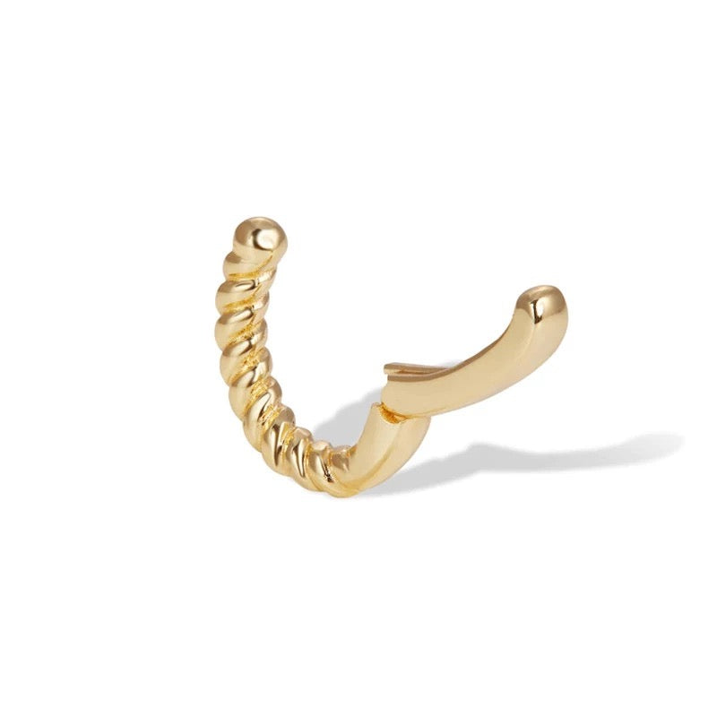 Othello Ear Cuff